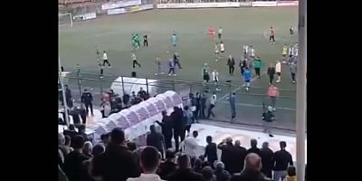 Şok Olay: Artvin Hopaspor-İnegöl Kafkas SK Maçında Hakem Serkan Gürbüz'e Saldırı!